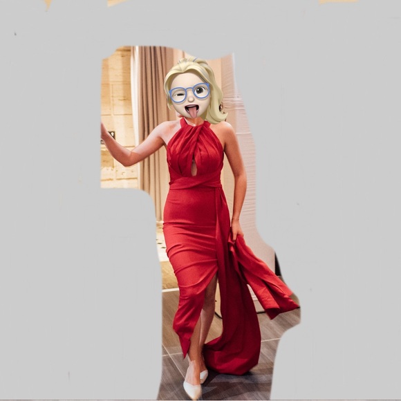 Red Floor length Dress with wrapped details and open back size 2 - Picture 3 of 5